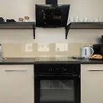 アパート Funkcjonalne Blisko Zamku Ksiazat Pomorskich W Szczecinie By Renters シュチェチン