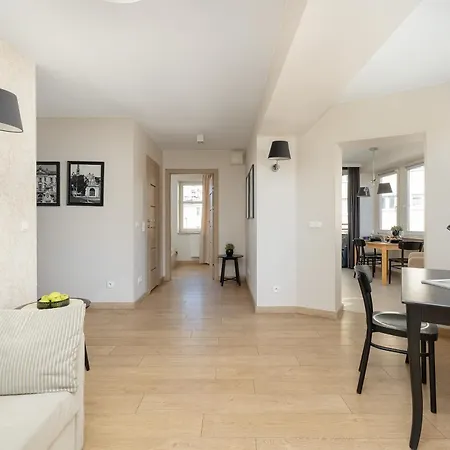 Funkcjonalne Blisko Zamku Ksiazat Pomorskich W Szczecinie By Renters Διαμέρισμα *